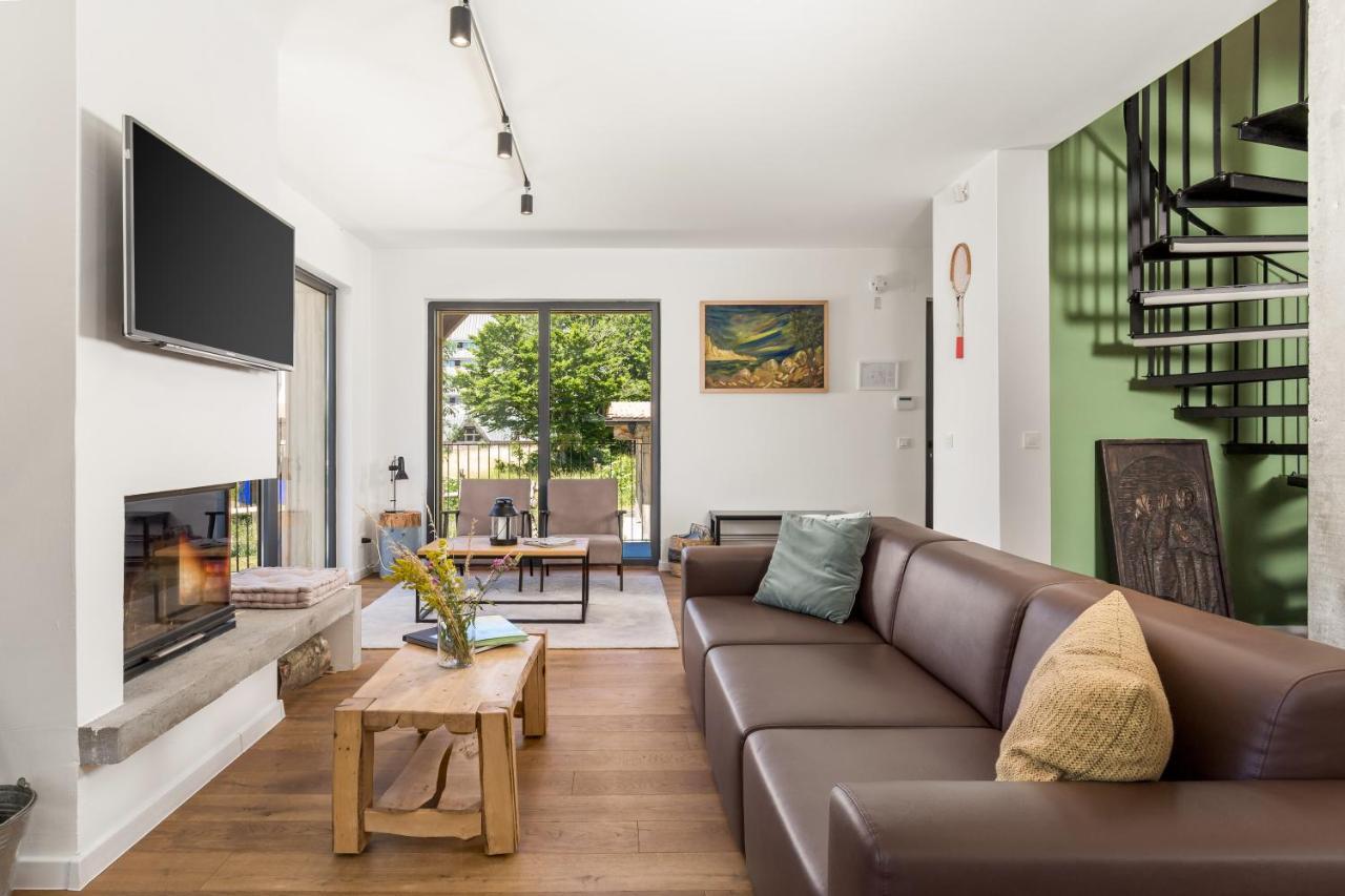 Modern Alpine Monsalbius Chalet Baske Ostarije Dış mekan fotoğraf