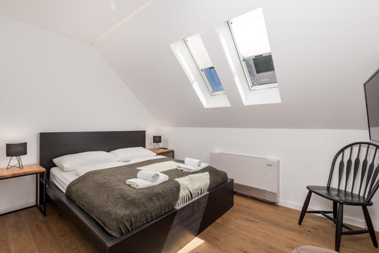 Modern Alpine Monsalbius Chalet Baske Ostarije Dış mekan fotoğraf