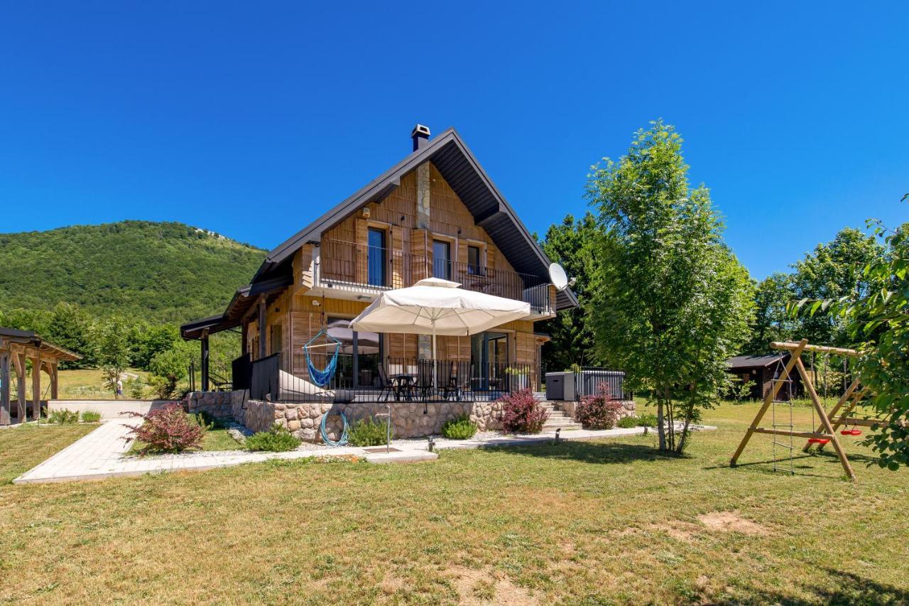 Modern Alpine Monsalbius Chalet Baske Ostarije Dış mekan fotoğraf